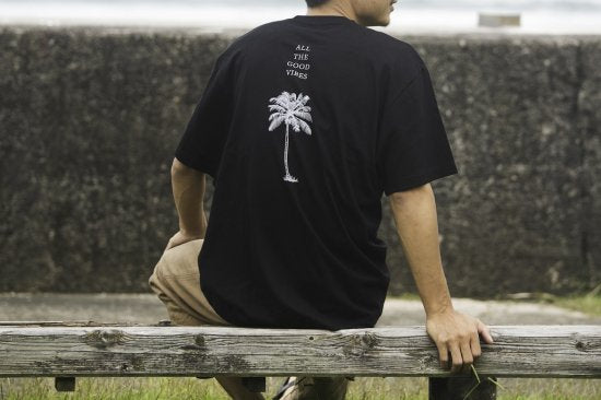 1975 LOGO POCKET TEE // 1975tokyo