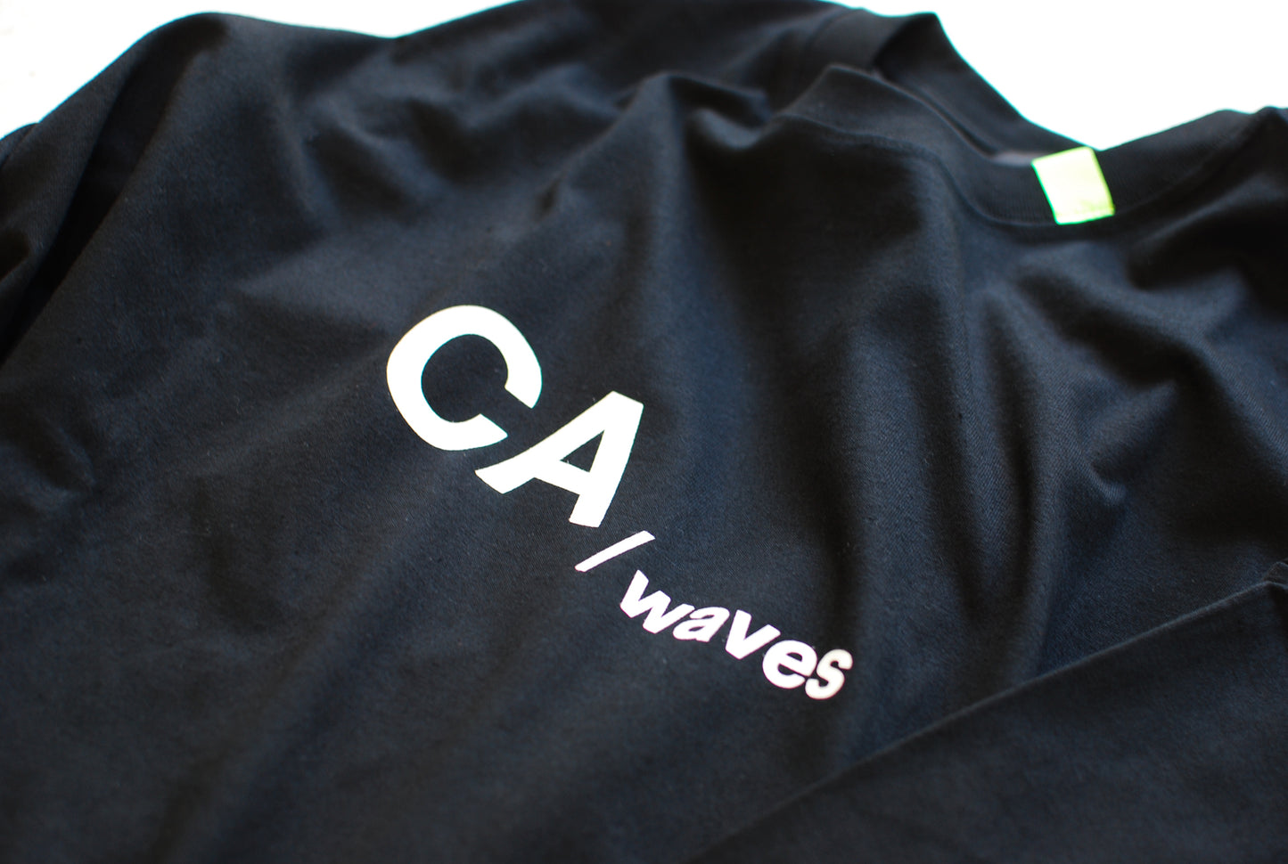 CA/waves LS Tee