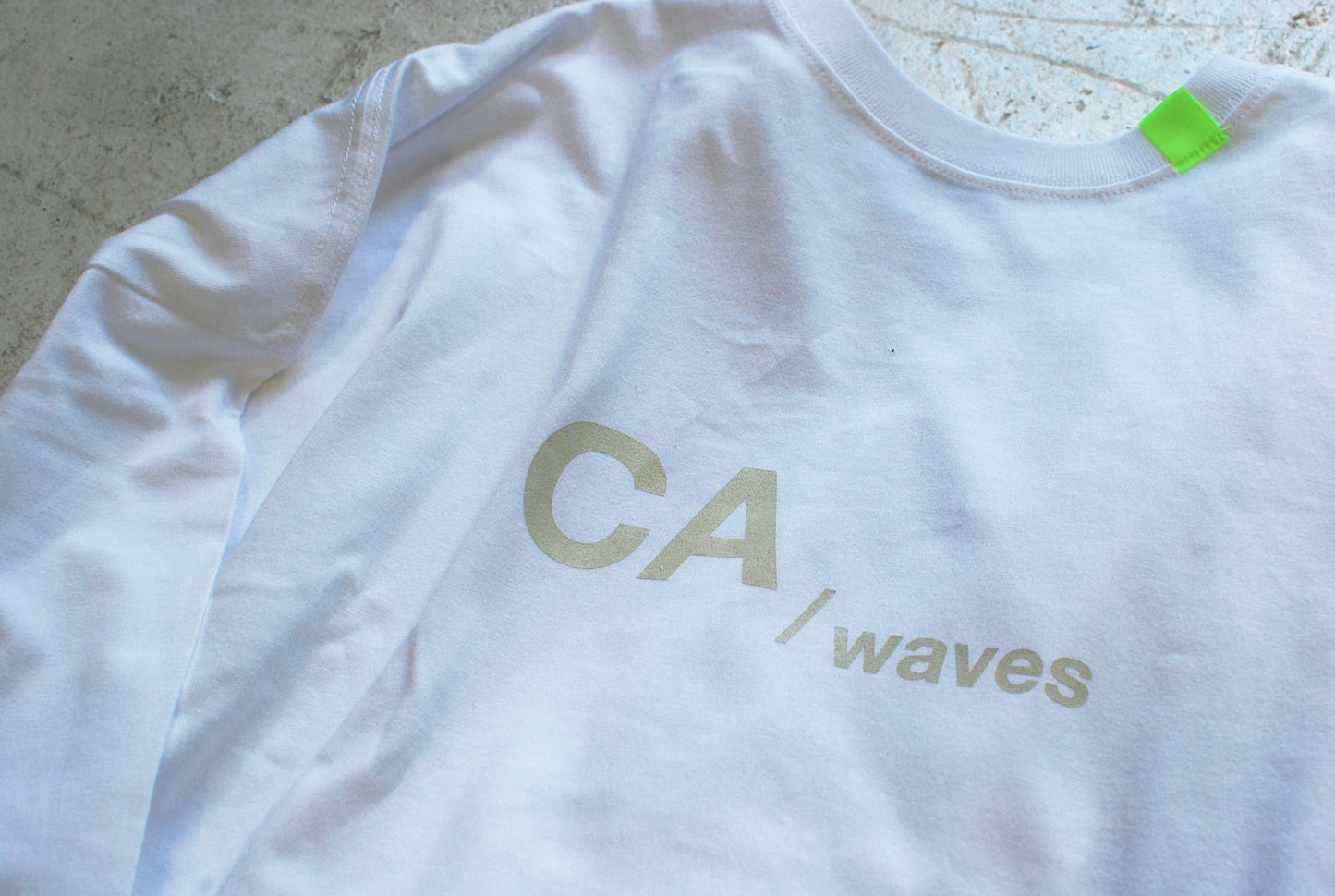 CA/waves LS Tee