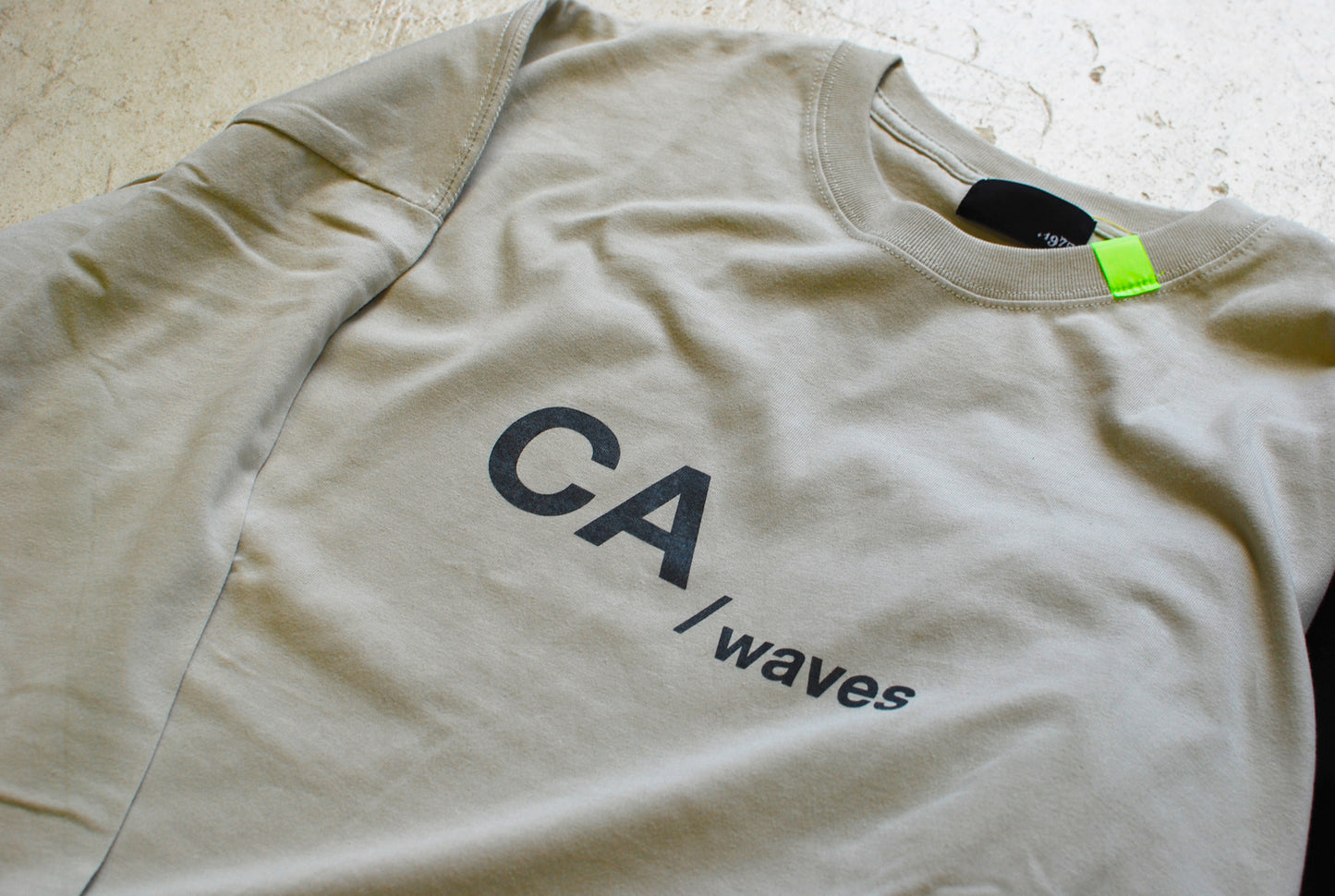 CA/waves LS Tee