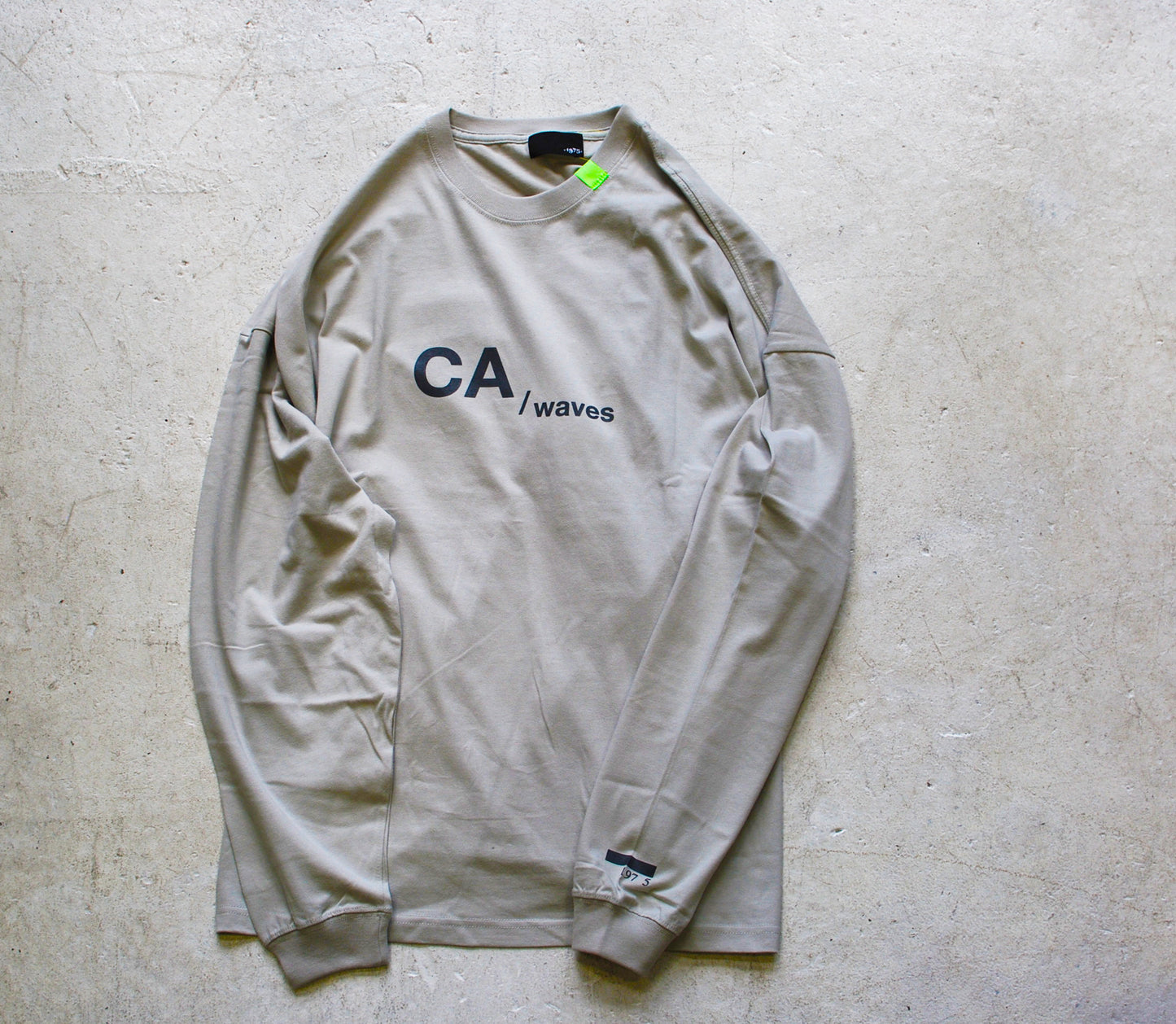 CA/waves LS Tee