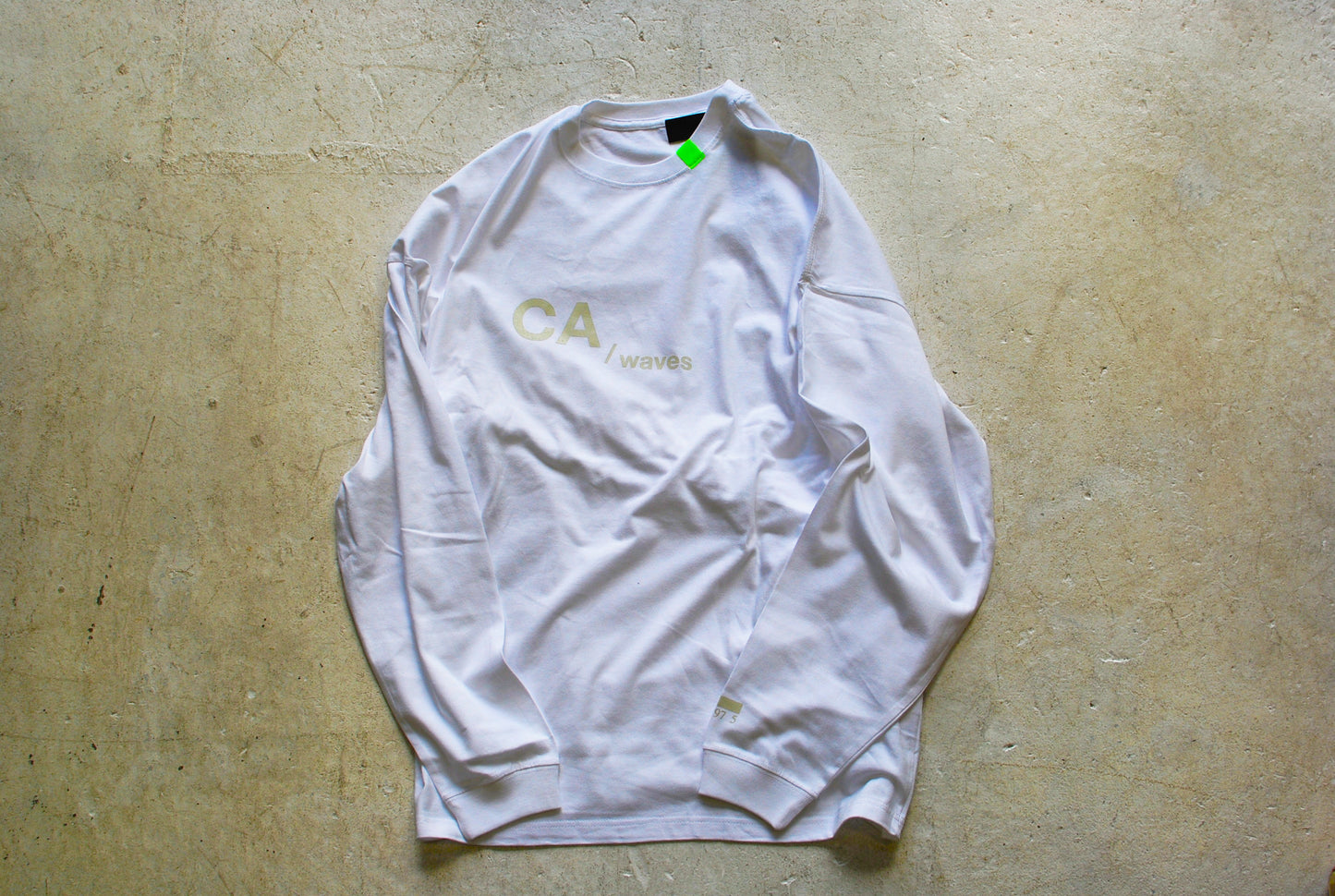 CA/waves LS Tee