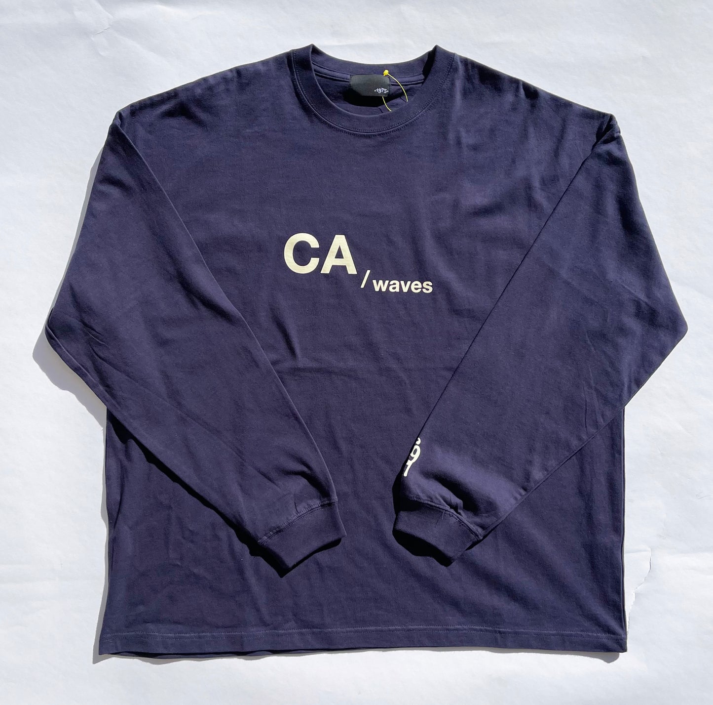 CA WAVES LS TEE