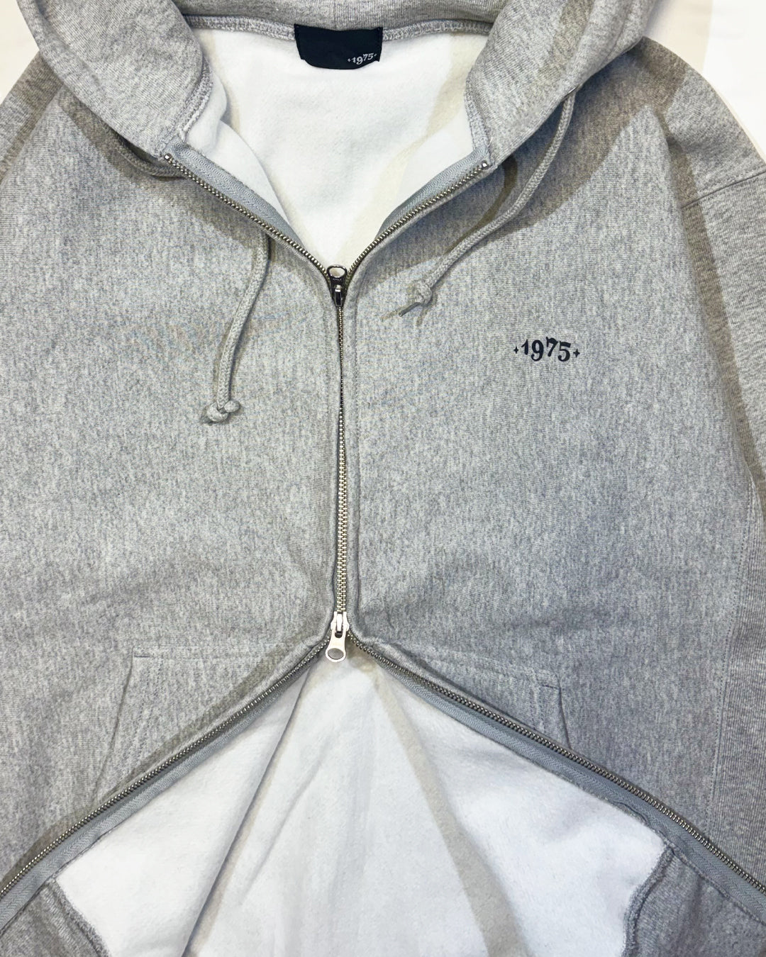 Freezing Season ZIP HOODIE