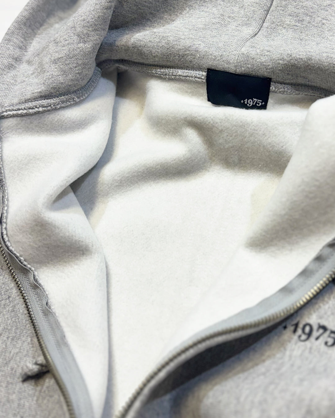 Freezing Season ZIP HOODIE