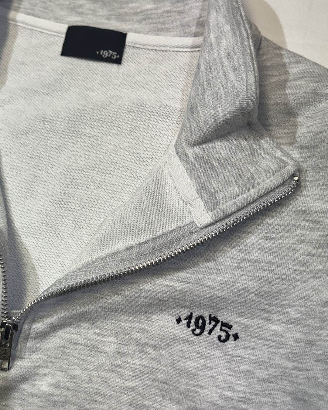 Standard ZIP SWEAT